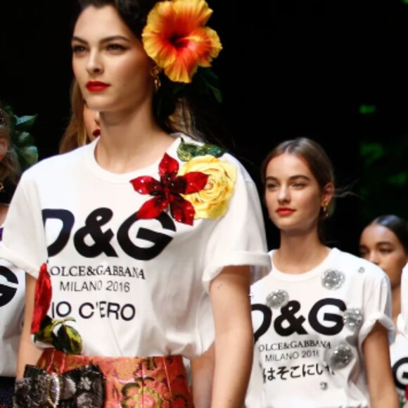Dolce & Gabbana White Floral Embroidered "io C'ero" Print Tee | Size S - Picture 10 of 15